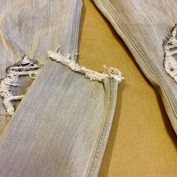 Gray Express Distressed Jeans - Picture 4 of 8